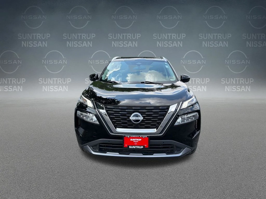 Used 2023 Black Nissan SL image 28