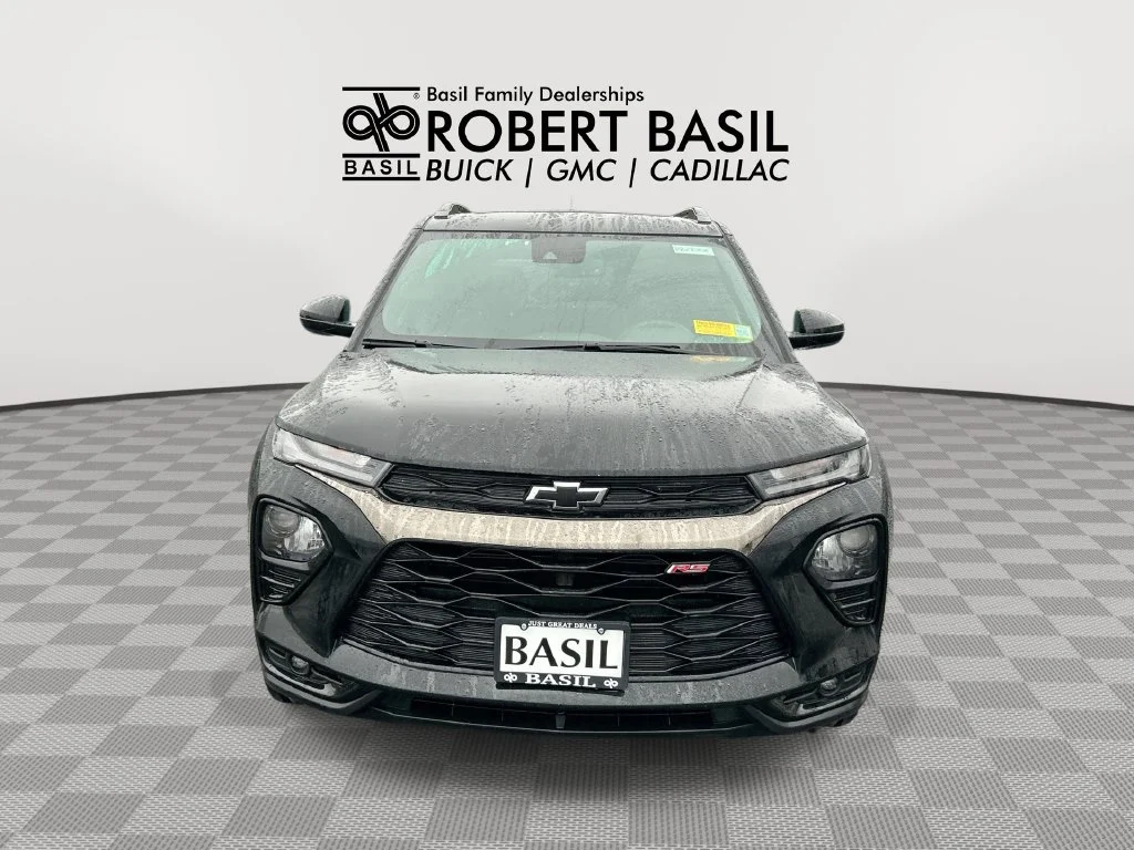 Used 2023 MOSAIC BLACK METALLIC Chevrolet RS image 3