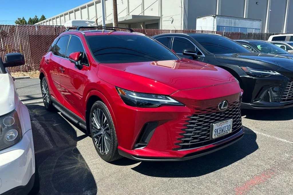 Used 2023 Red Lexus 350 Premium Plus image 2