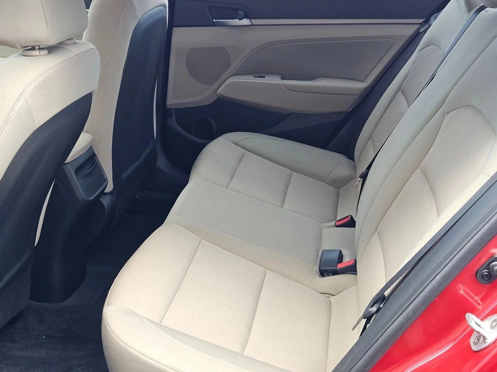 Used 2017 Scarlet Red Hyundai SE image 17
