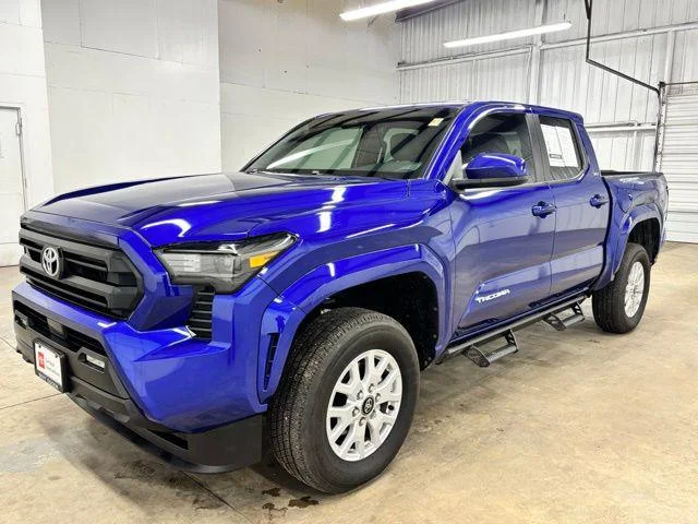 Used 2025 BLUE CRUSH METALLIC Toyota  image 3