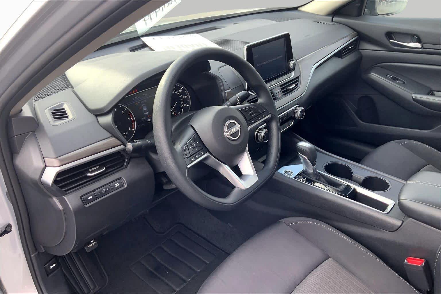 Used 2025 Brilliant Silver Metallic Nissan SV image 18