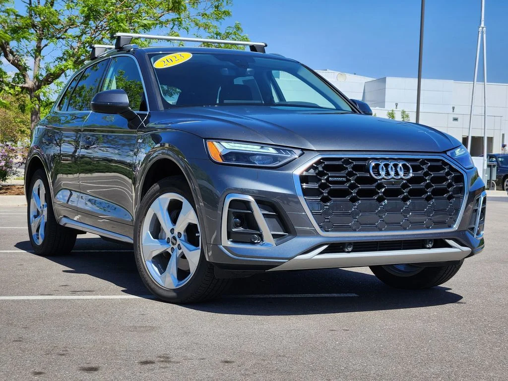 2023 Audi Q5 45 Premium Plus's photo