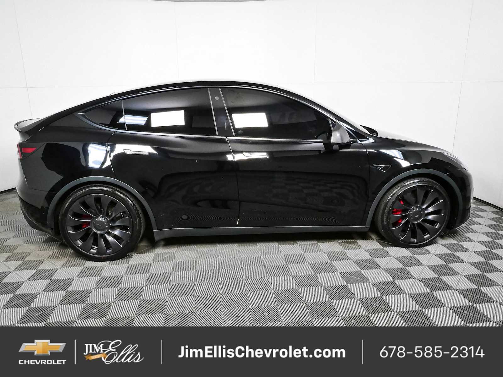 Used 2022 Black Tesla Performance Dual Motor All-Wheel Drive image 2