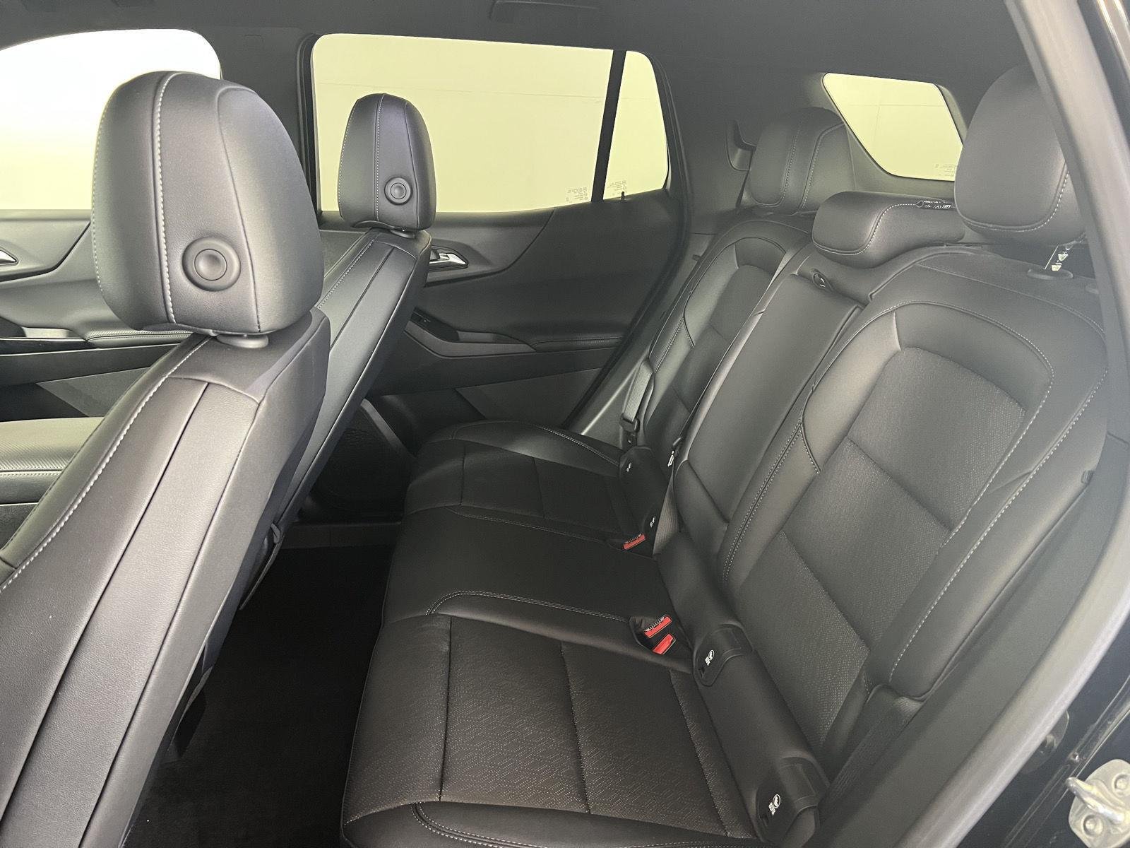 Used 2026 Mosaic Black Metallic Chevrolet AWD LT image 18