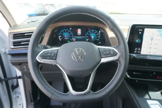 2024 Volkswagen Atlas SE - Photo 22