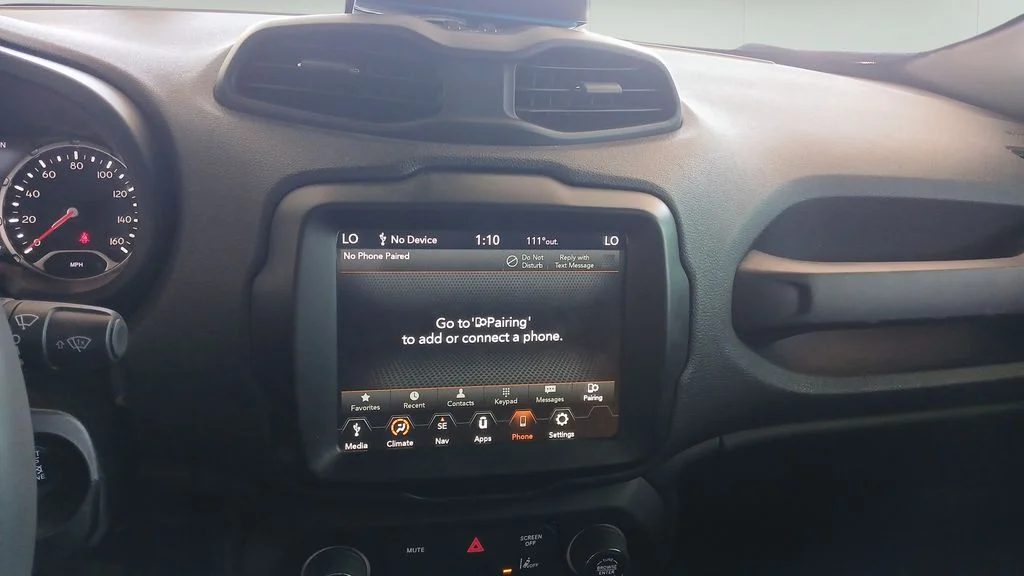 Used 2022 Gray Jeep Altitude image 12