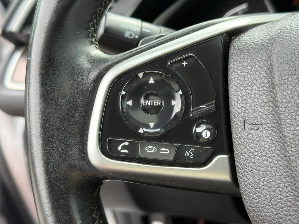 Used 2020 Silver Honda Touring image 24