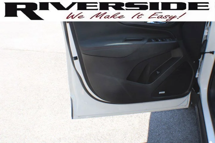 Used 2023 Summit White Chevrolet RS image 6