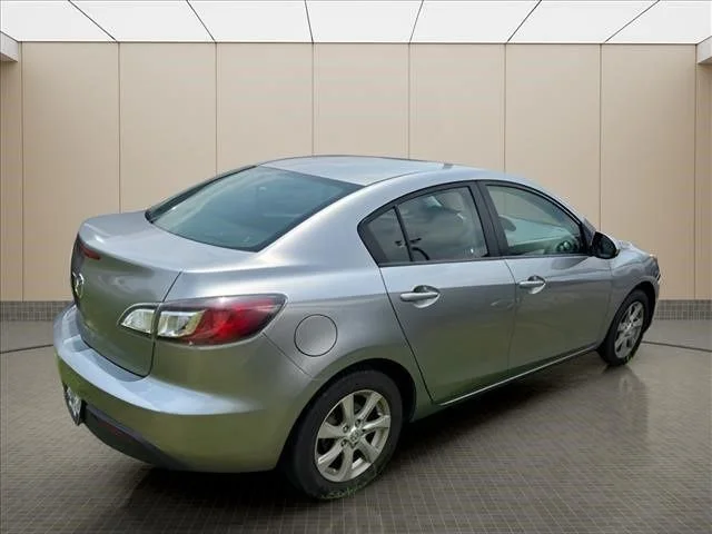 Used 2010 Silver Mazda i Touring image 14