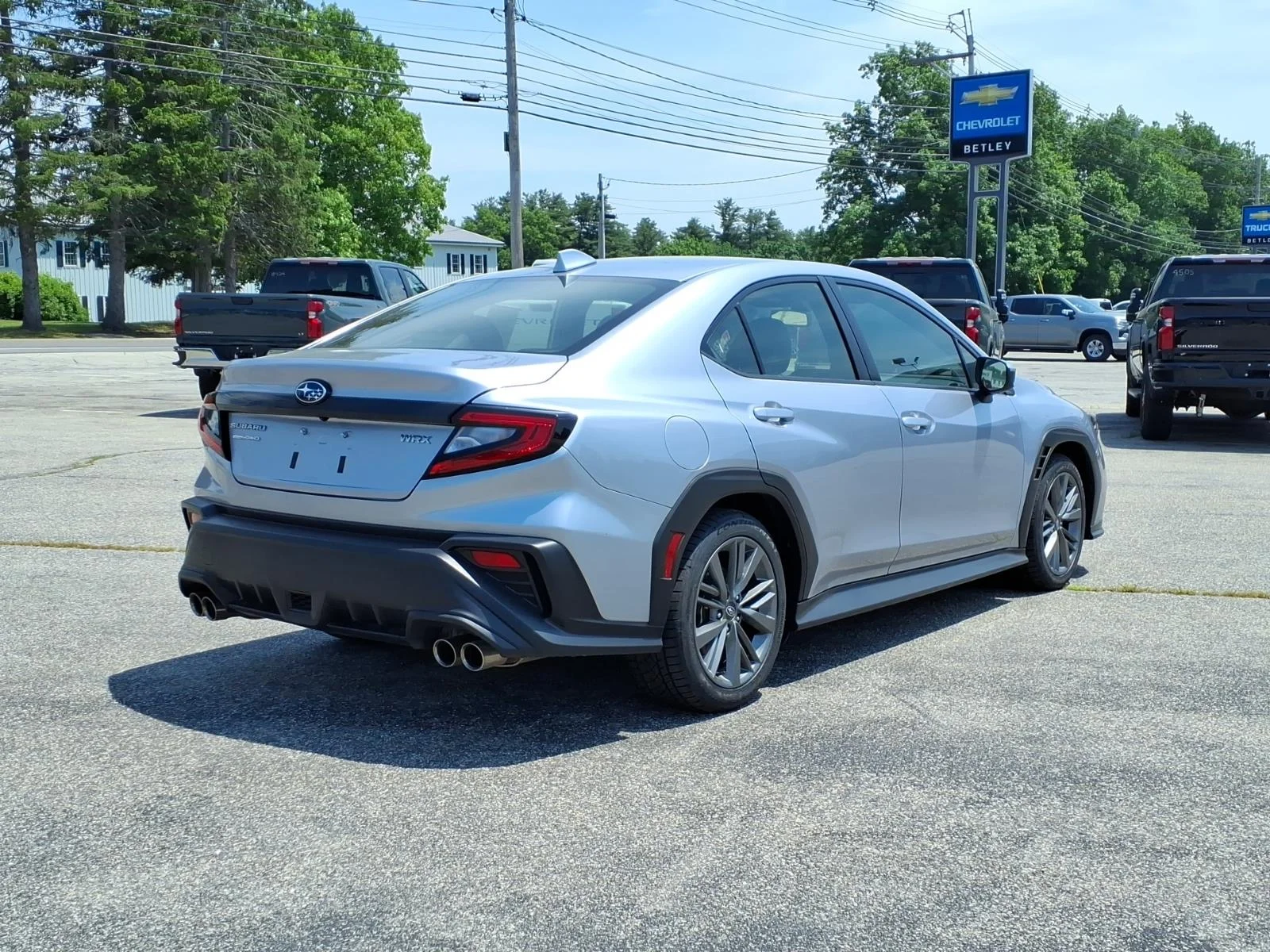 Used 2023 Silver Subaru  image 4