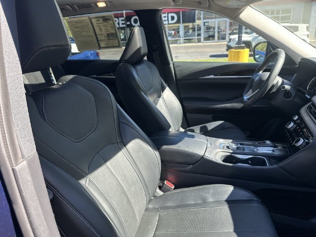 Used 2023 Blue INFINITI PURE image 37