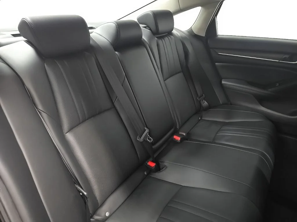 Used 2022 Black Honda EX-L image 17
