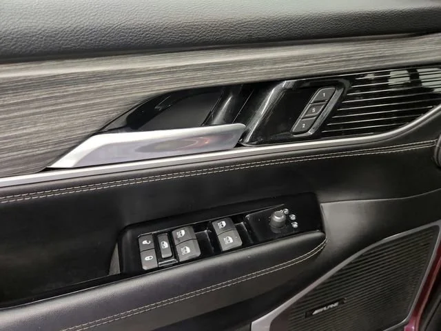 2024 Jeep Wagoneer L Series II - Photo 31