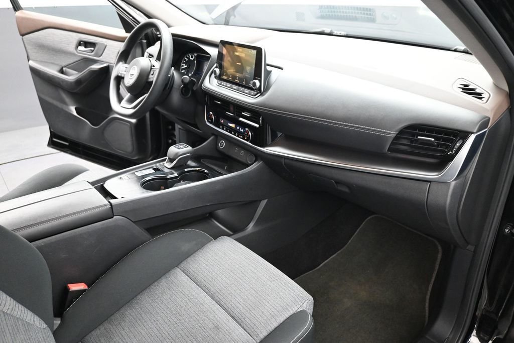 Used 2022 Black Nissan SV image 28