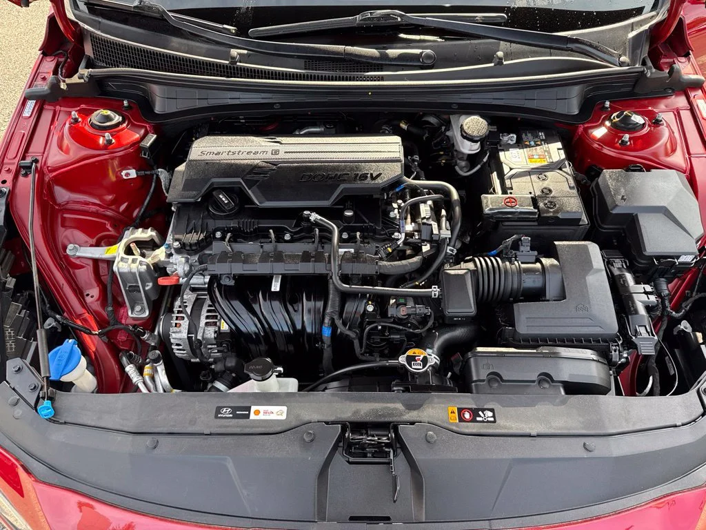 Used 2022 Scarlet Red Pearl Hyundai SE image 30