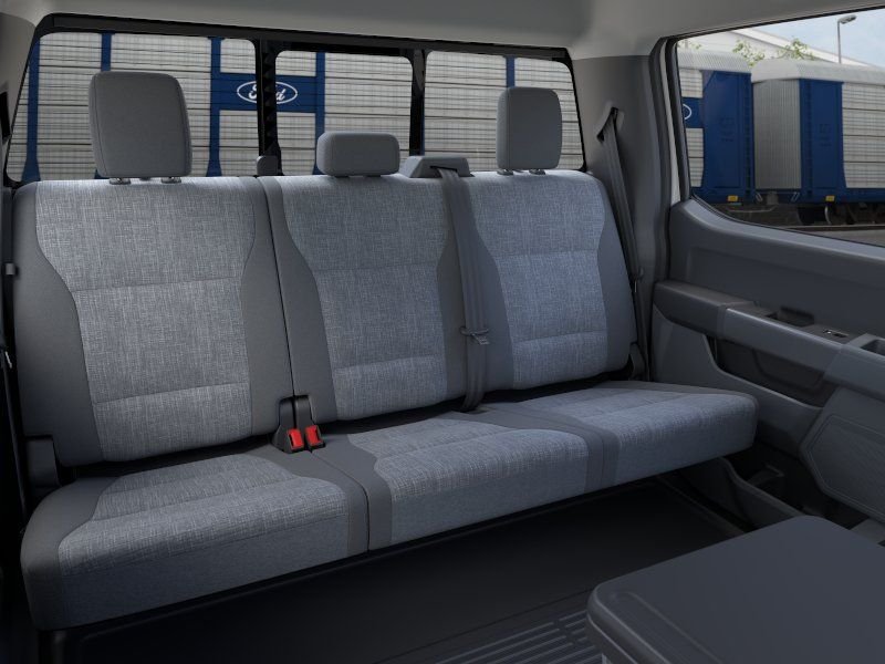 New 2026 Oxford White Ford XL image 12