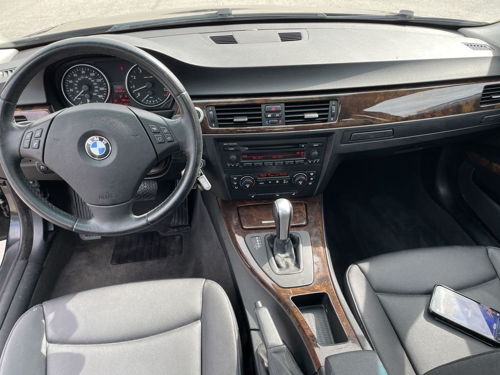 Used 2006 Black BMW 330xi image 15