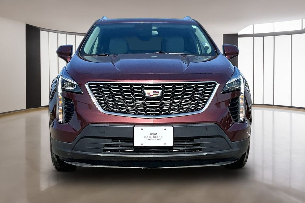 Used 2023 Red Cadillac Luxury image 3