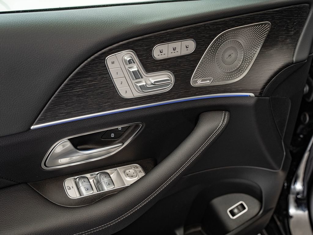 New 2026 Obsidian Black Metallic Mercedes-Benz GLS 450 image 17