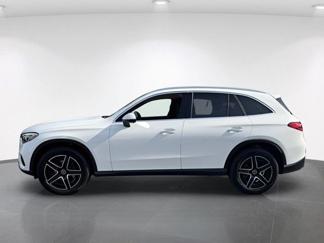 New 2026 Polar White Mercedes-Benz GLC 300 image 4