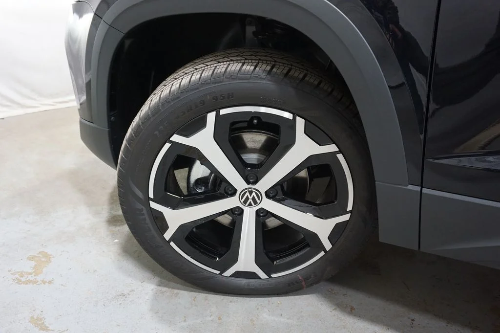 New 2026 Black Volkswagen 1.5T SEL image 26