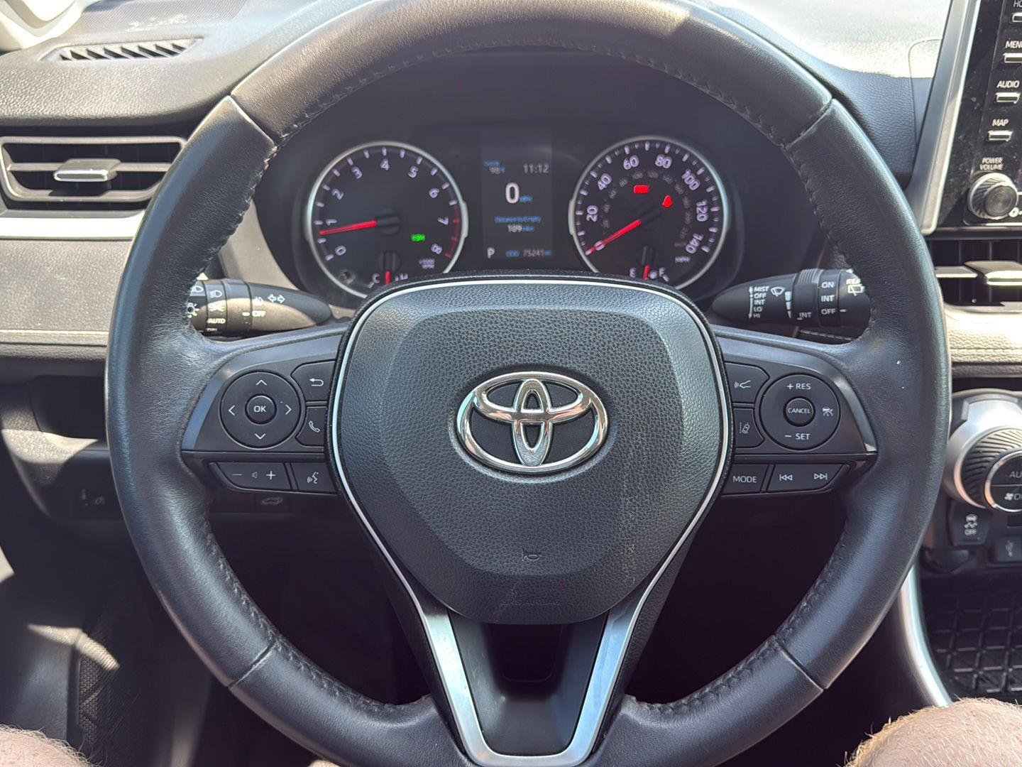 Used 2020 Ruby Flare Pearl Toyota XLE Premium image 23