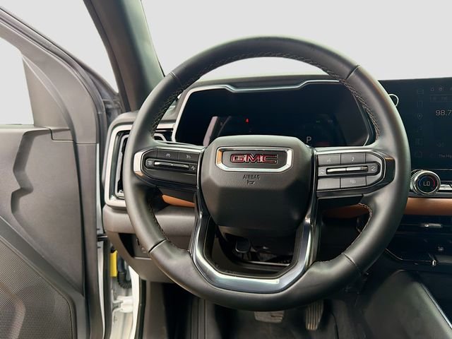 Used 2024 White GMC AT4 image 11