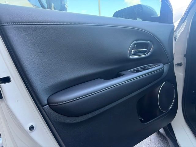 Used 2020 White Honda EX-L image 5