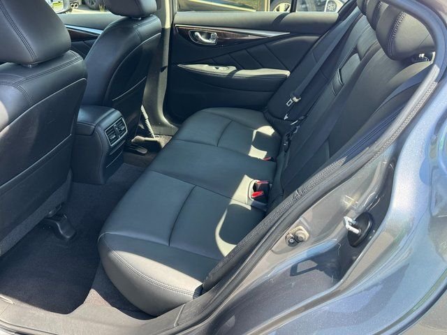 Used 2018 Gray INFINITI 3.0t LUXE image 7