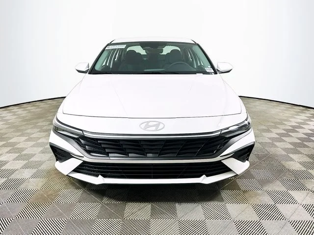 New 2026 White Hyundai SE image 8