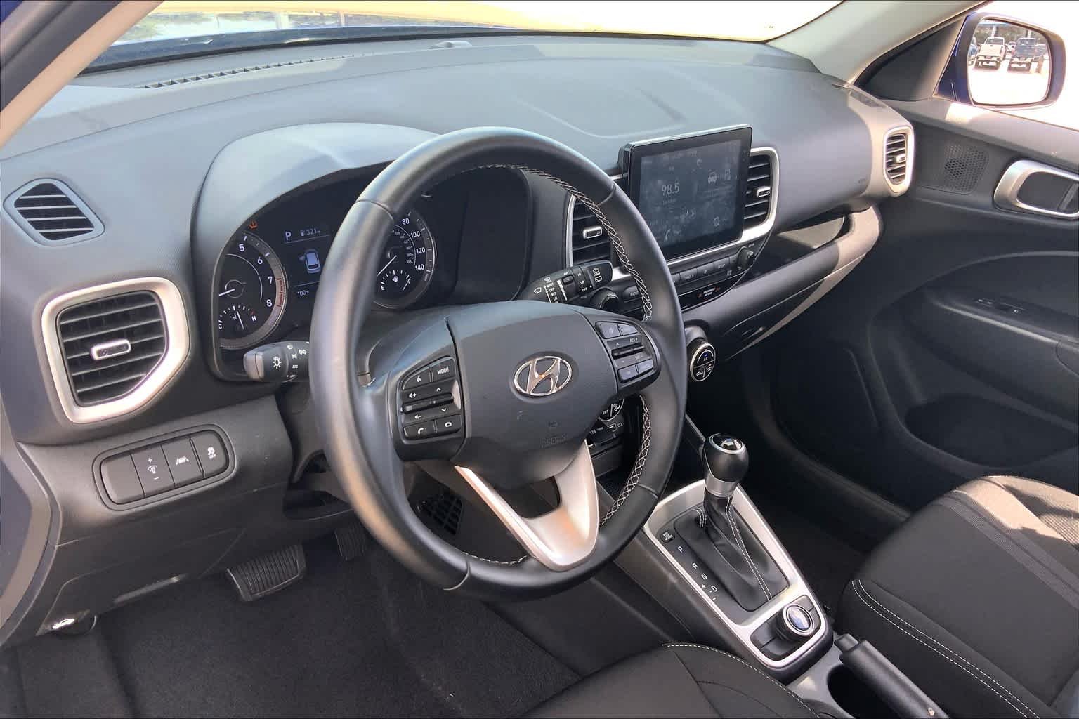 Used 2022 Intense Blue Hyundai SEL image 17