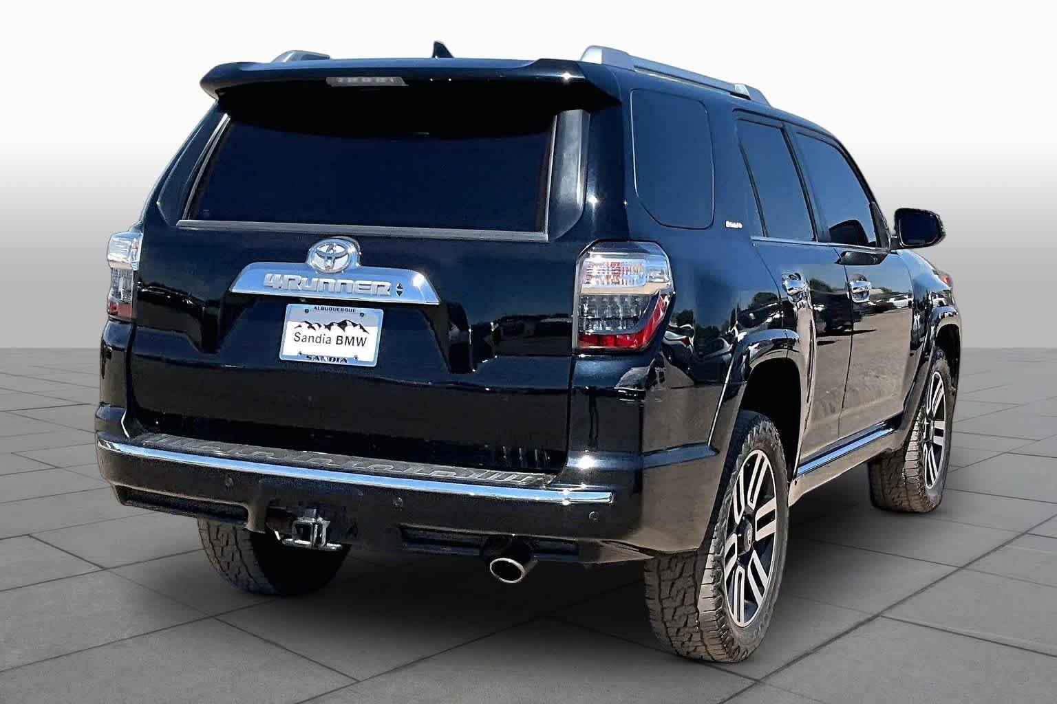 Used 2018 Midnight Black Metallic Toyota Limited image 9