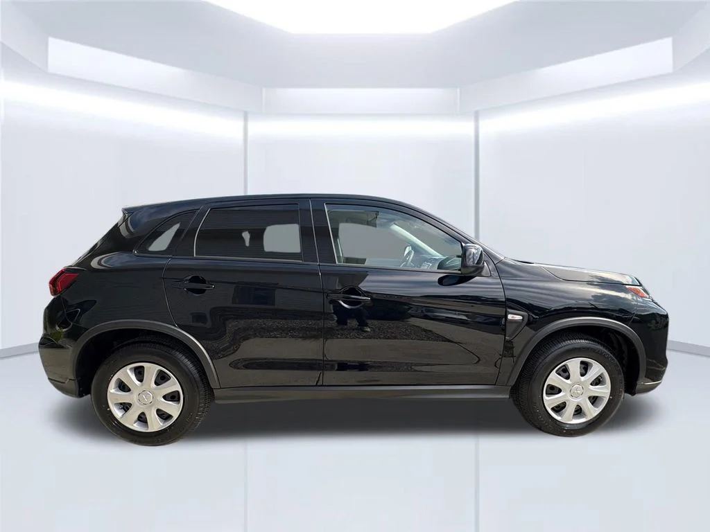 New 2026 Black Mitsubishi  image 7