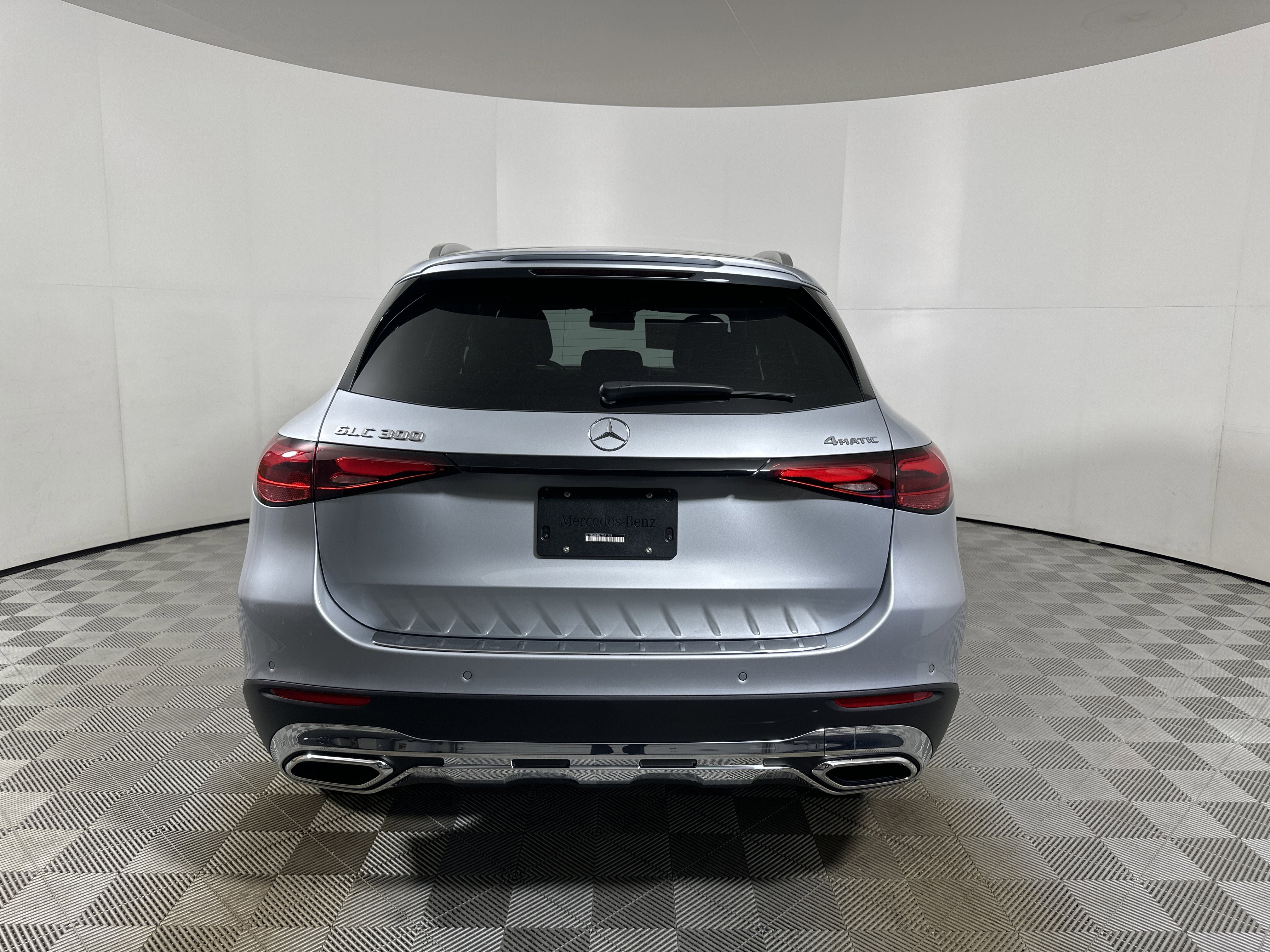 New 2026 Cirrus Silver Metallic Mercedes-Benz GLC 300 image 6