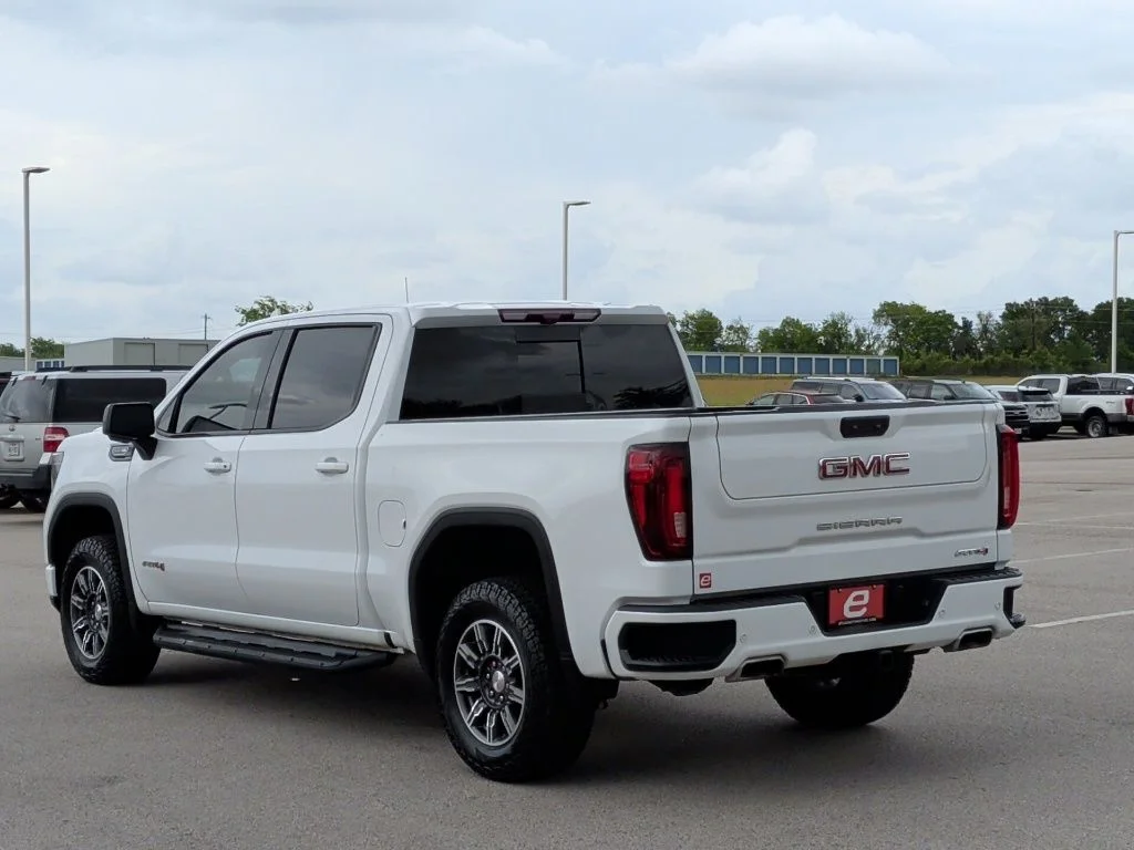 Used 2024 White GMC AT4 image 5