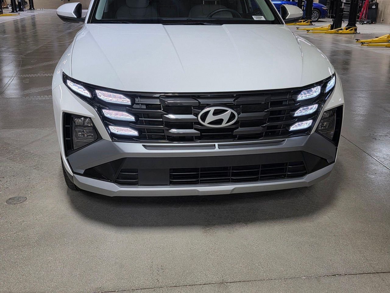New 2026 White Pearl Hyundai SEL Plus FWD image 9