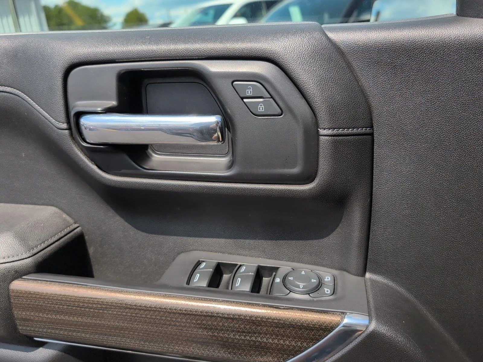 Used 2021 SHADOW GRAY METALLIC Chevrolet RST image 16