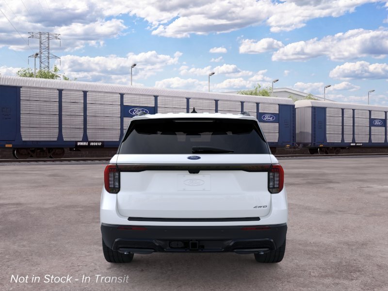 New 2026 Star White Metallic Tri-Coat Ford ST-Line image 5
