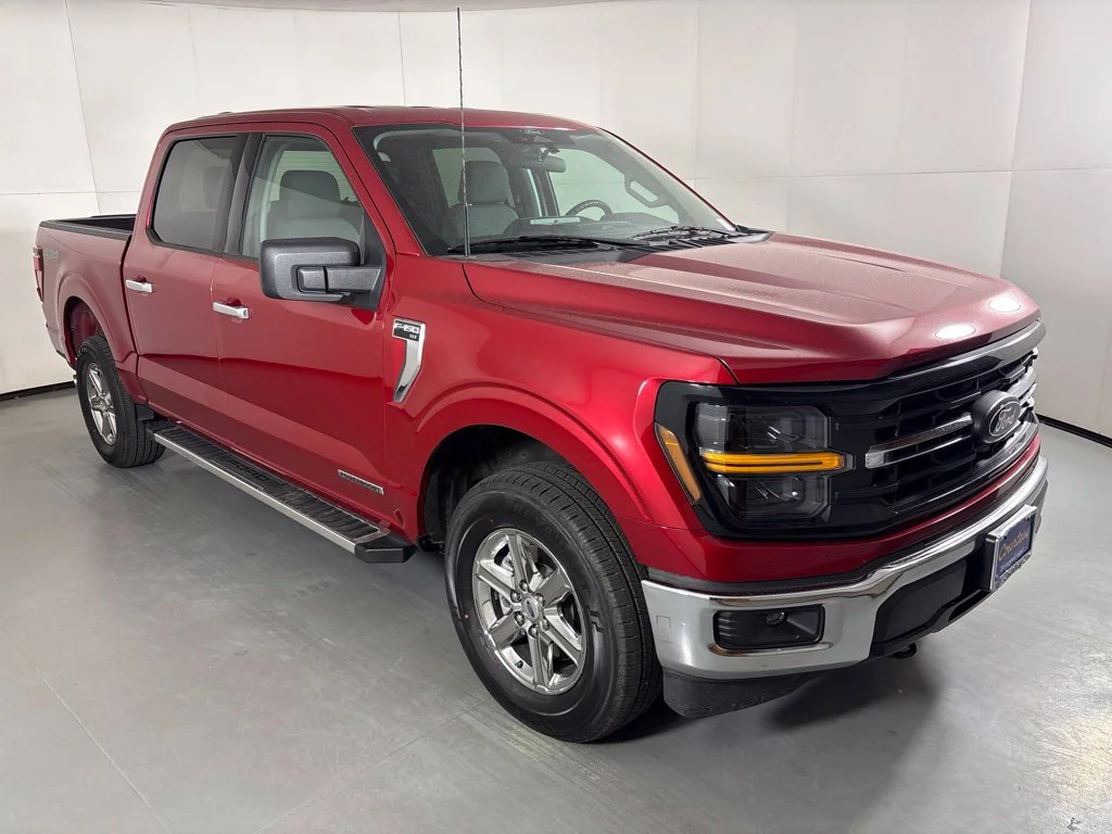 Used 2025 Red Ford XLT image 2