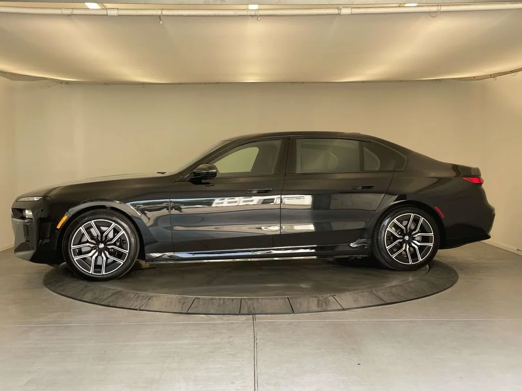 Used 2025 BMW i7 60 with VIN WBY53EJ04SCU94260 for sale in Sewickley, PA