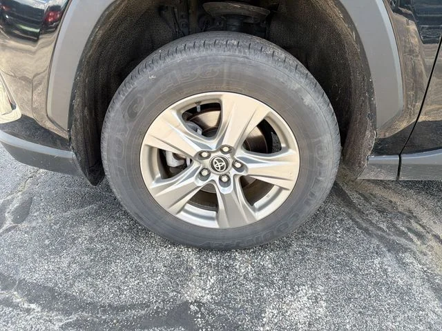 Used 2024 Black Toyota XLE image 20
