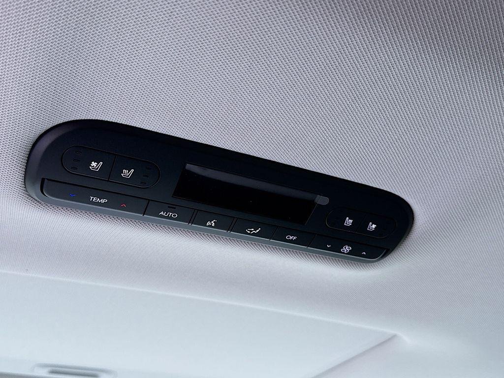 New 2026 Abyss Black Pearl Hyundai Blue SEL Premium 7P image 17