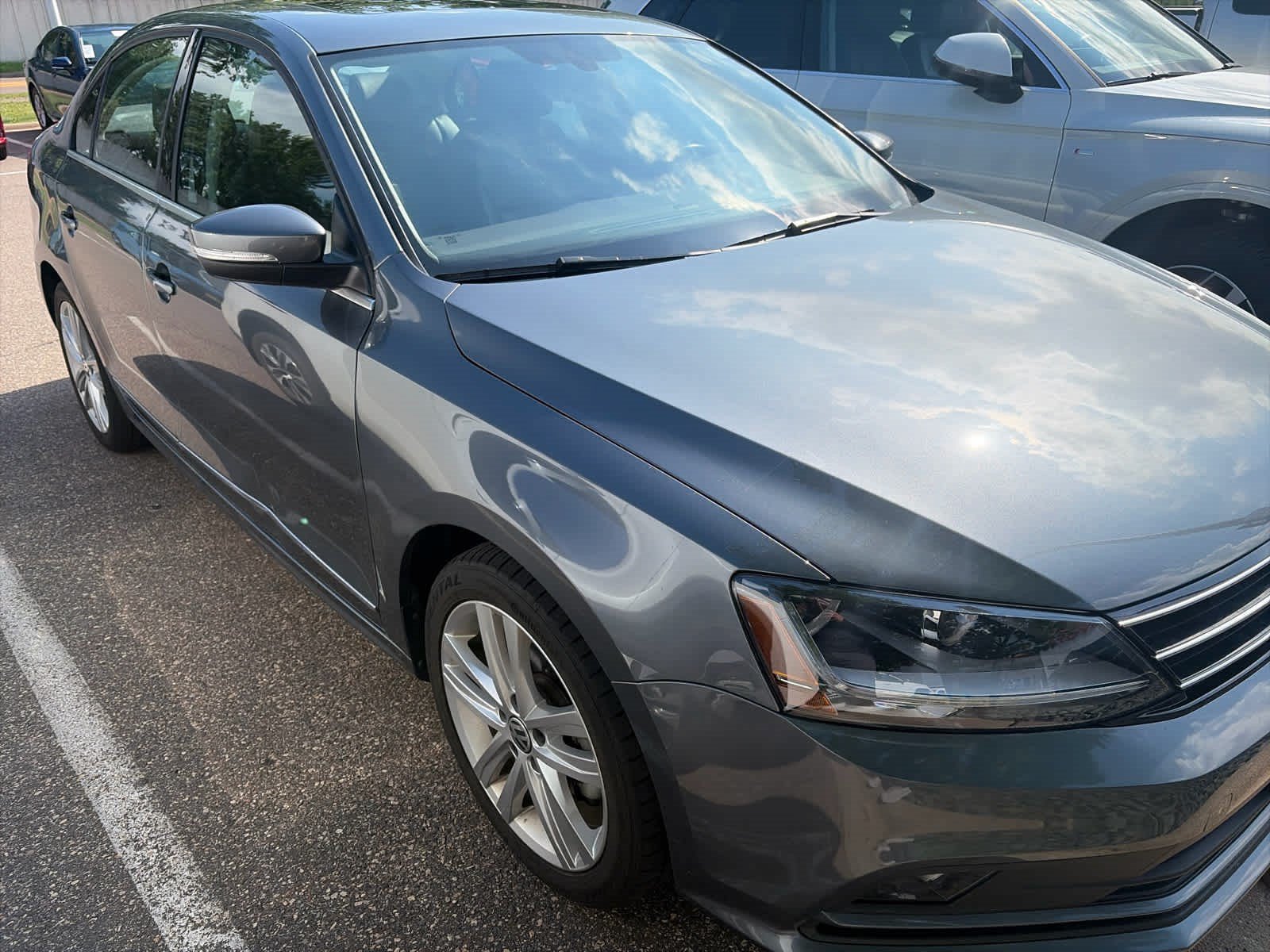 Used 2017 Platinum Gray Metallic Volkswagen 1.8T SEL image 3