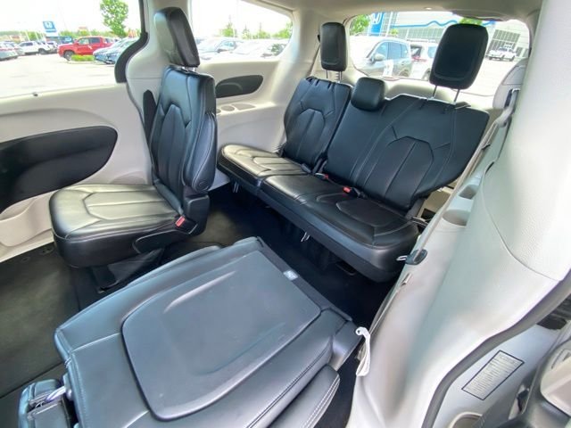 Used 2023 Bright White Clearcoat Chrysler Touring L image 24