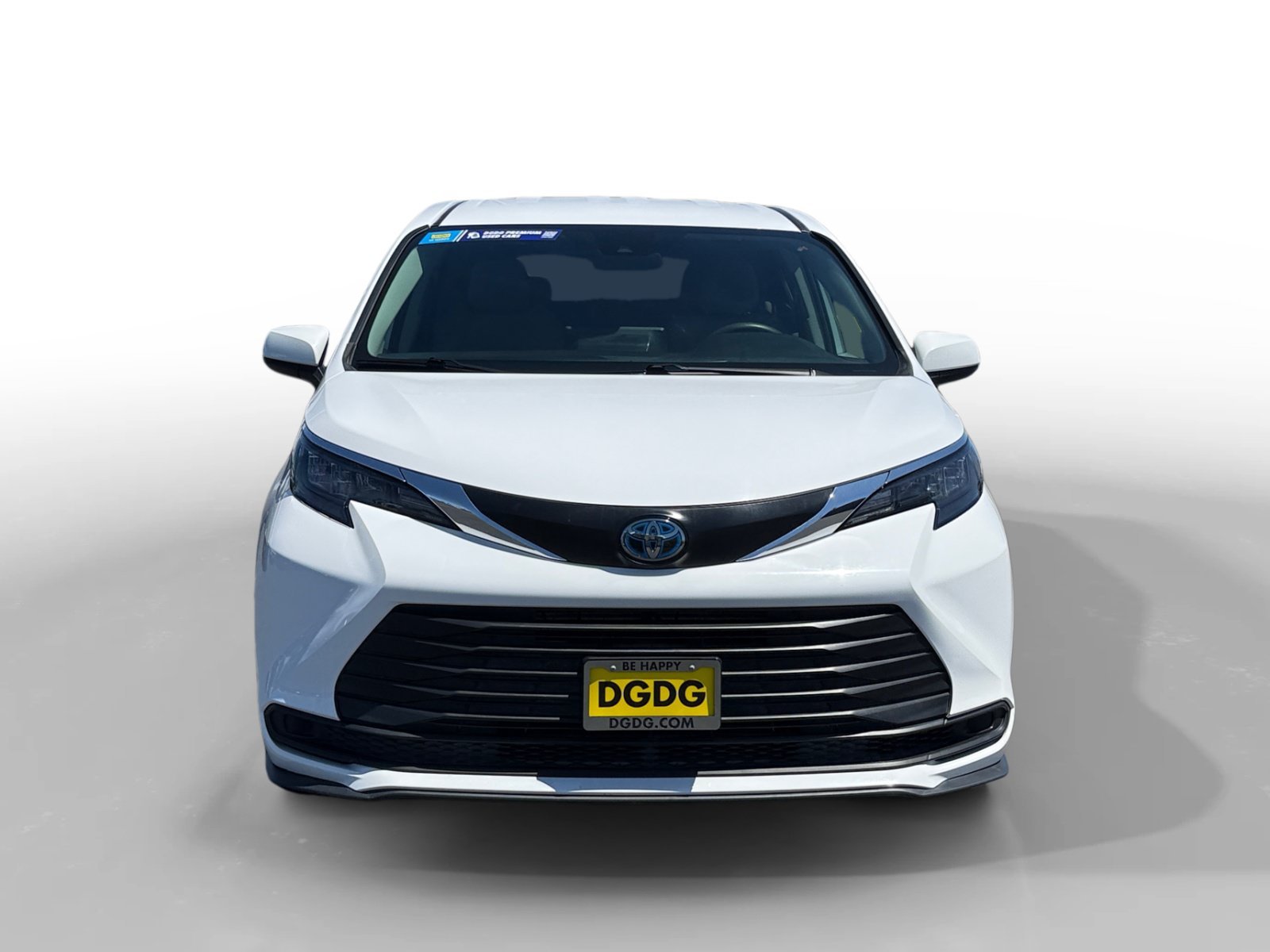 Used 2024 Ice Toyota LE image 8