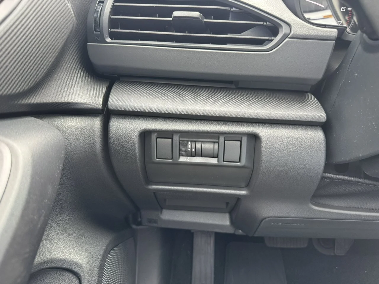 New 2026 Magnetite Gray Metallic Subaru Premium image 28
