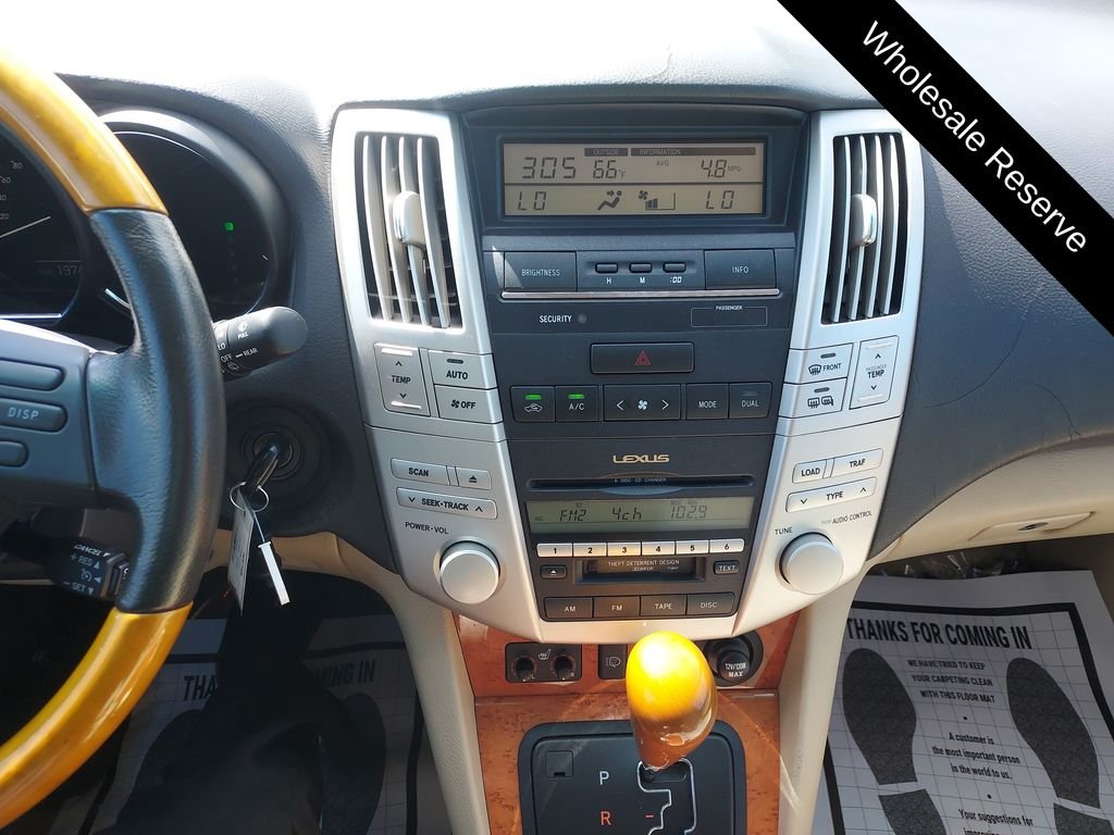 Used 2006 Gold Lexus 400h image 16