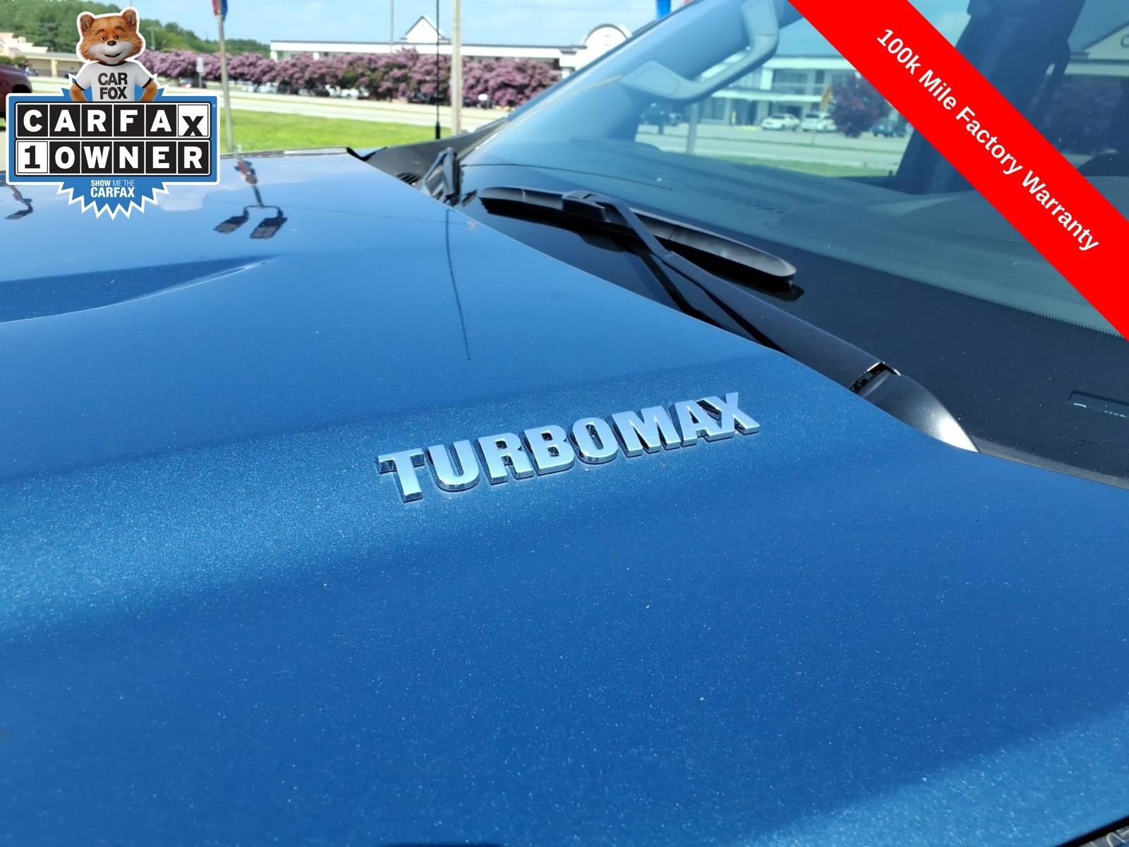 Used 2024 Lakeshore Blue Metallic Chevrolet LT (2FL) image 10