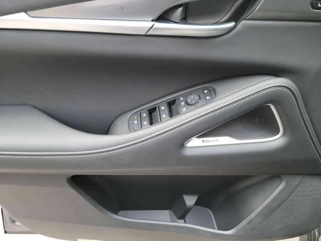 New 2027 HARBOR GRAY INFINITI Luxe FWD image 14